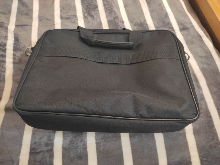 Black Laptop Carry Bag – Good Condition