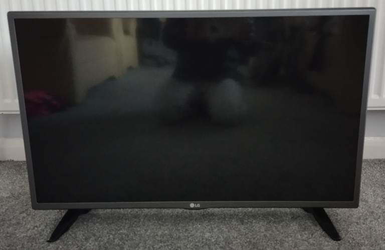 LG 32 Flatscreen HD TV