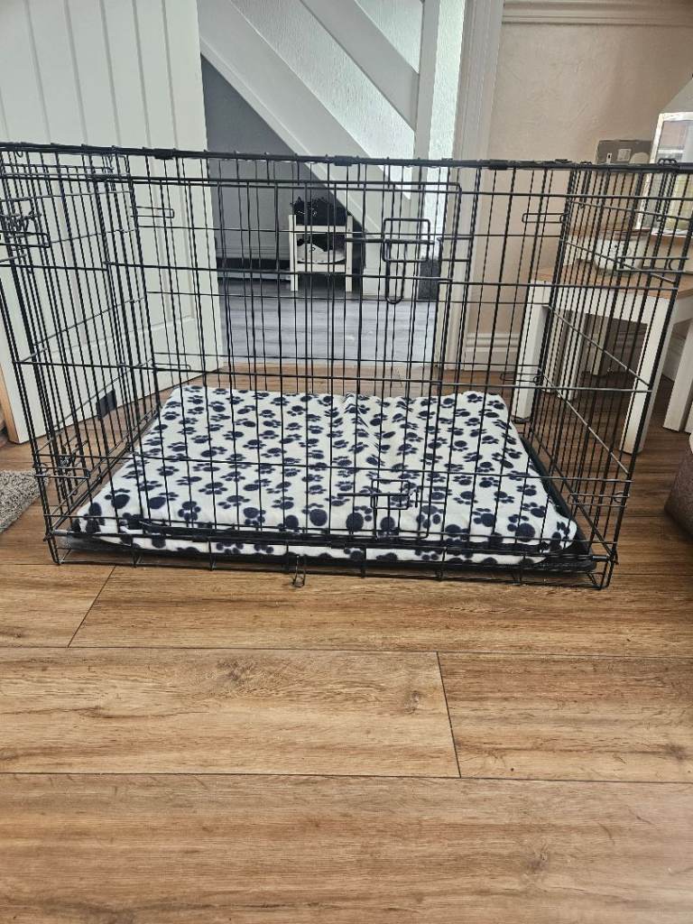 Medium  black dog cage 