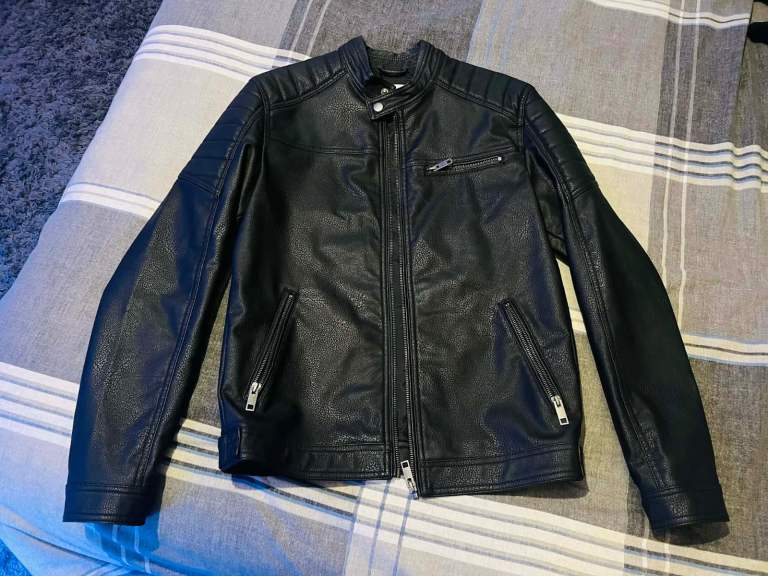 Jack & Jones Men’s leather bomber jacket never worn