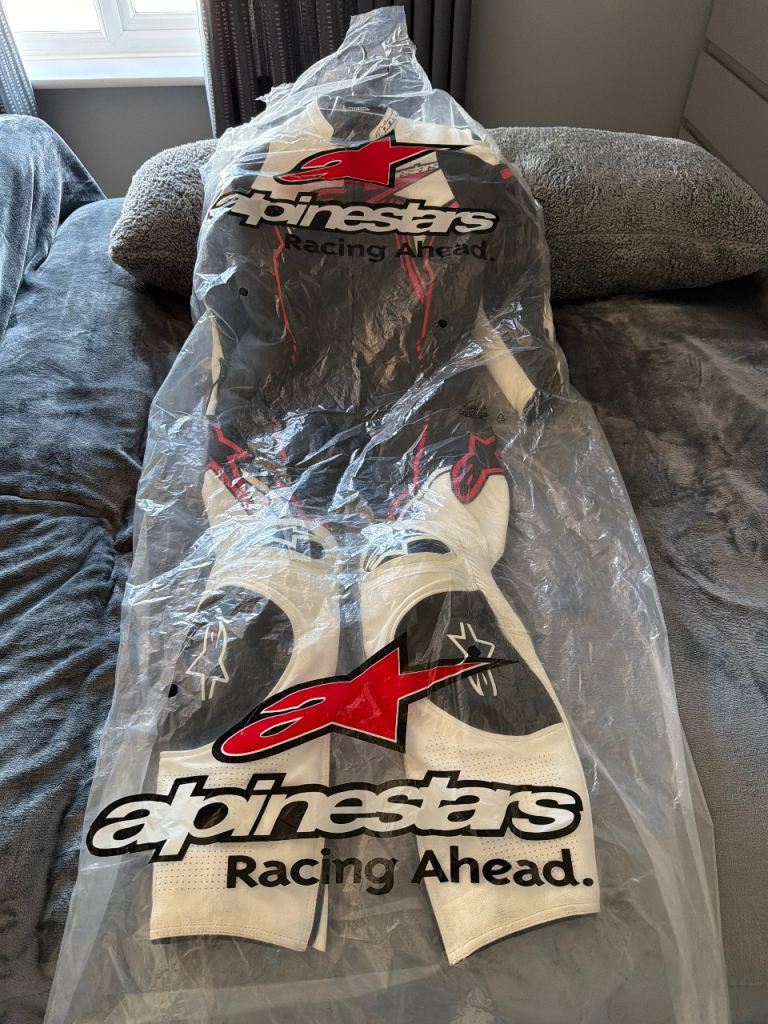 Alpinestars mens all in one leathers 