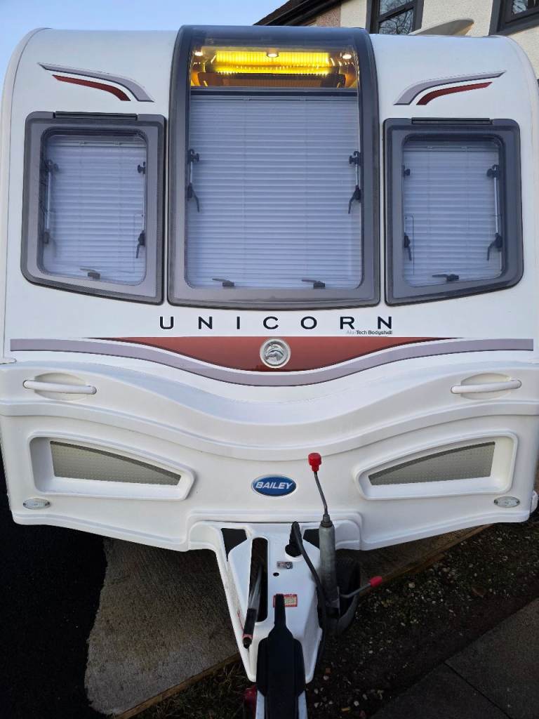 2014 Bailey Unicorn 4 Cadiz II  4 berth Truma mover  390 awning  fully loaded 