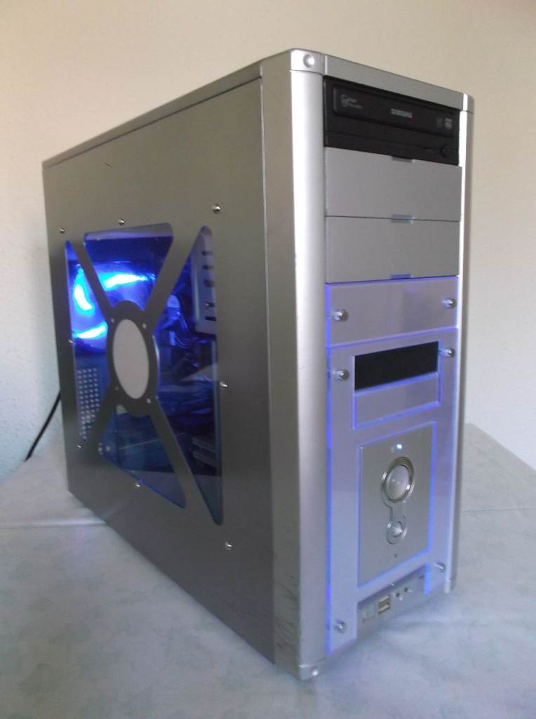 EXCELLENT COOLERMASTER FAST HIGH QUALITY GAMING PC COMPUTER TOWER