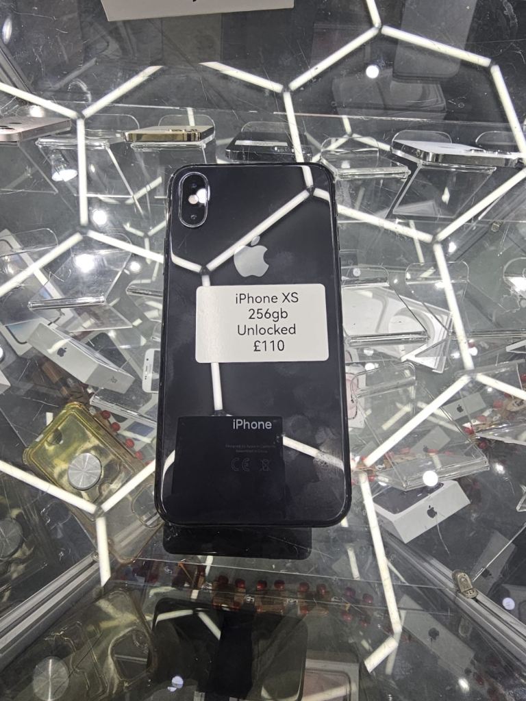 iPhone XS 256GB Unlocked with Warranty