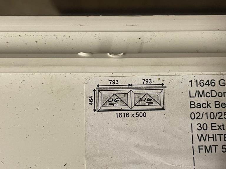 H 46.5 x W 159 cm - UPVC DOUBLE GLAZED WINDOW - CLEAR GLASS - GOOD CONDITION (REF: LJ189)