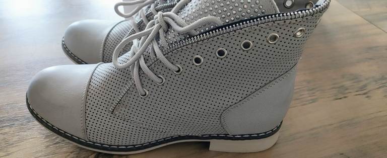 image for Lace-up boots (new in box) - size 5