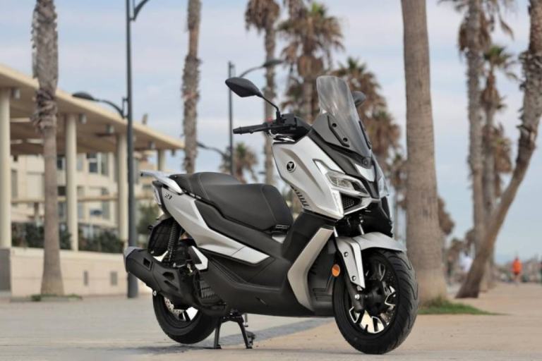 Voge SR1 Prestigious 125cc Scooter