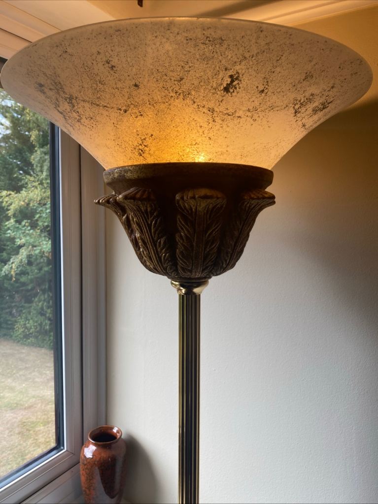 A beautiful vintage Italian standard lamp 1950 or earlier.