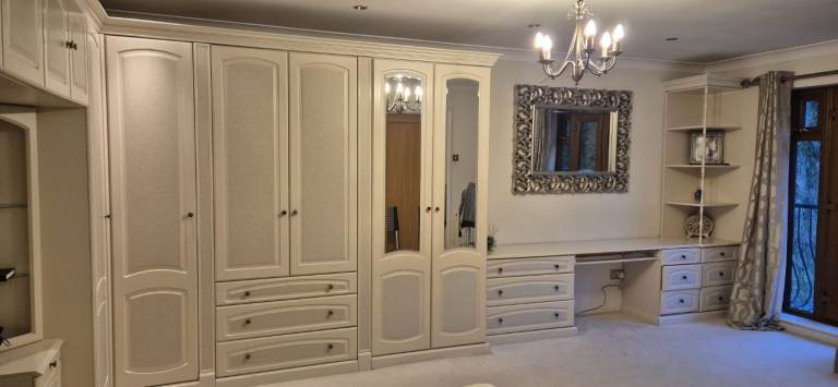Fitted wardribe and Bedroom storage 
