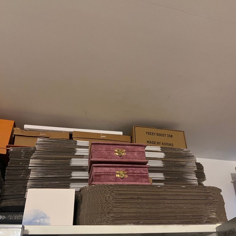 Cardboard boxes small and medium 