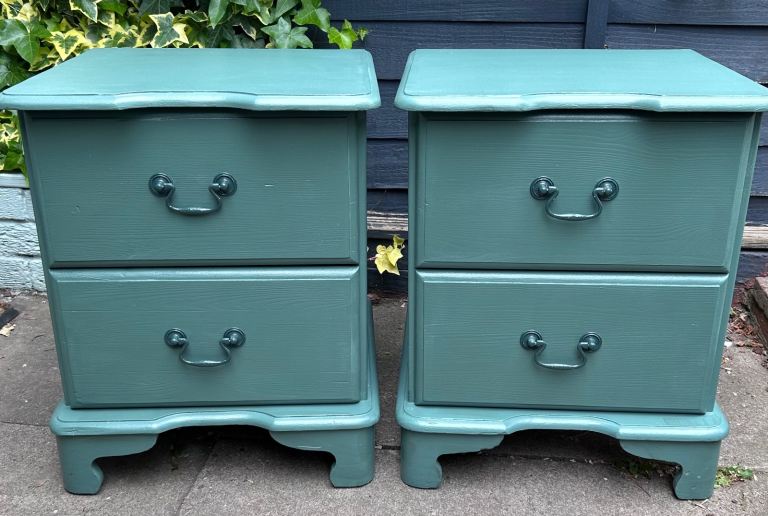 PAIR OF UNIQUE BEDSIDE TABLES 