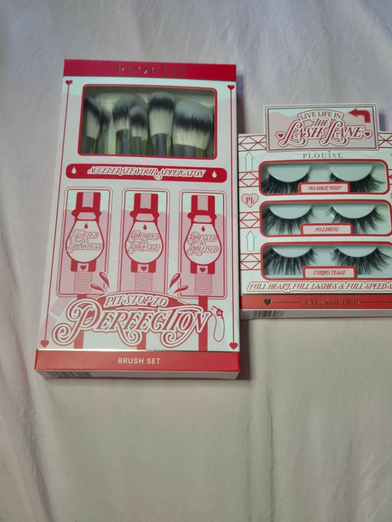 New Plouise Brush Set and Lashes