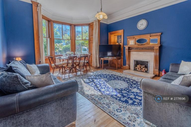 3 bedroom flat in Nile Grove, Edinburgh, EH10 (3 bed) (#2771696)