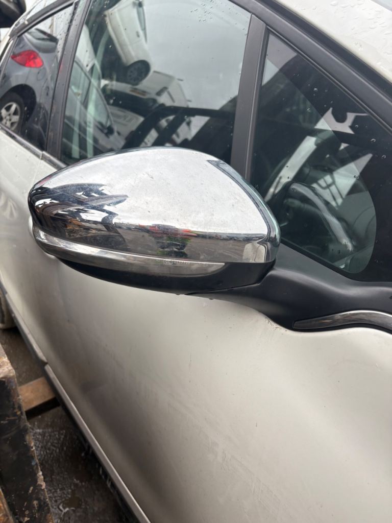 2013-2016 Peugeot 2008 Drivers Offside Wing Mirror