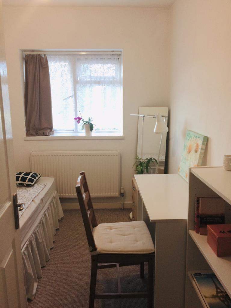 Clean and tidy single room near Heathrow 