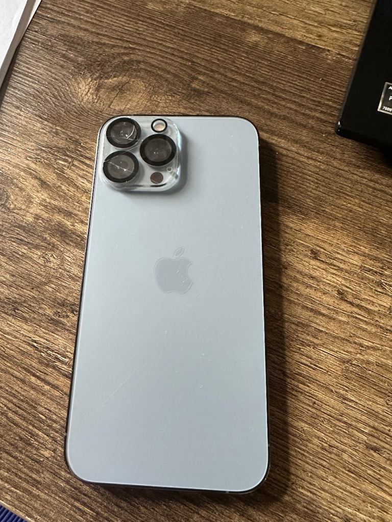 iPhone 13 Pro Max 512gb unlocked (iPhone 16/17)