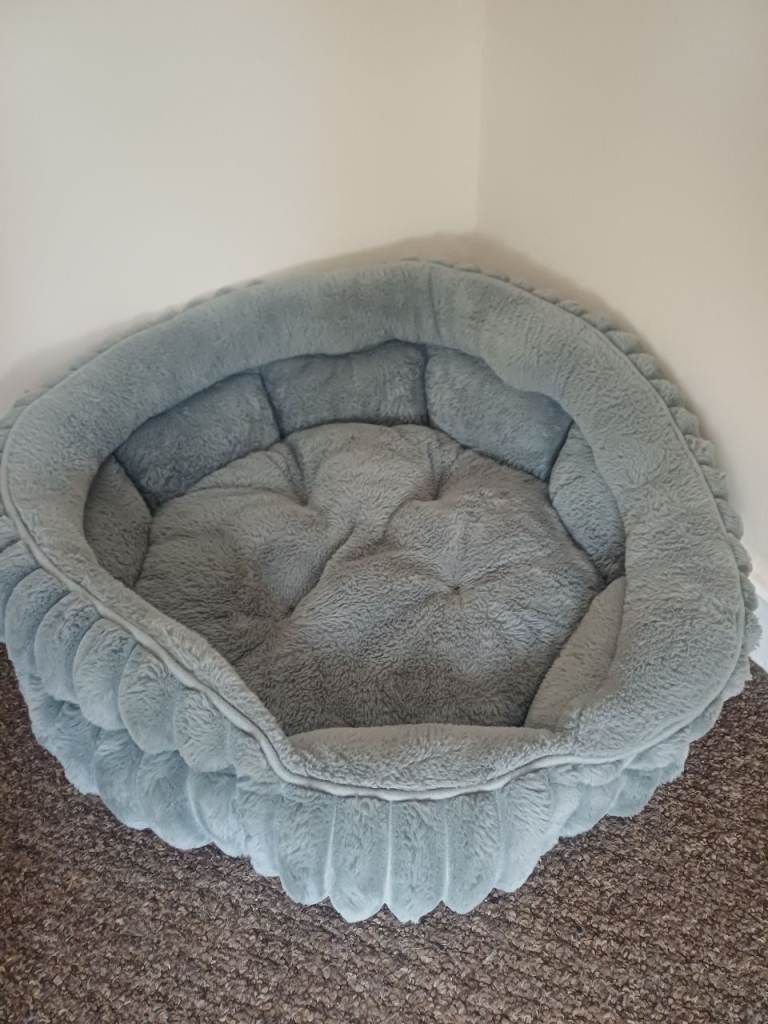 Cat bed/puppy bed 