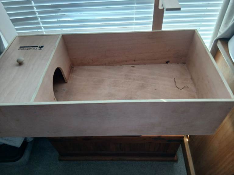 Tortoise table