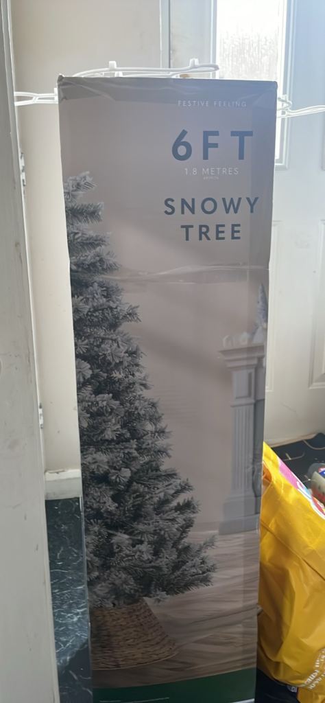 6ft Christmas tree