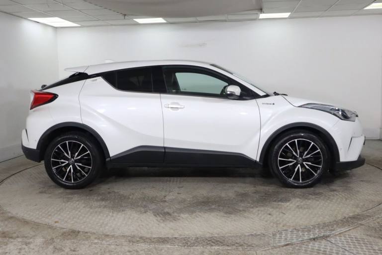 2017 Toyota C-HR 1.8 VVT-h Excel SUV 5dr Petrol Hybrid CVT Euro 6 (s/s) (122 ps) HATCHBACK PETROL...