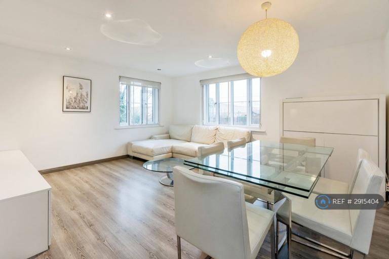 2 bedroom flat in Goddard Place, London, N19 (2 bed) (#2915404)