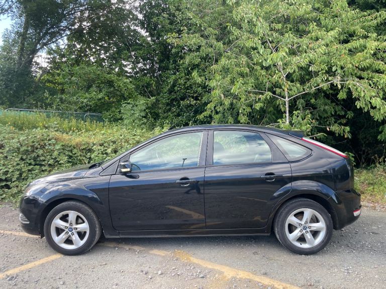 FORD FOCUS 1.8 ZETEC PETROL 11 REG BLACK 5 DOOR MOT FEBRUARY 9TH 2027 LOW INSURANCE 40+MPG