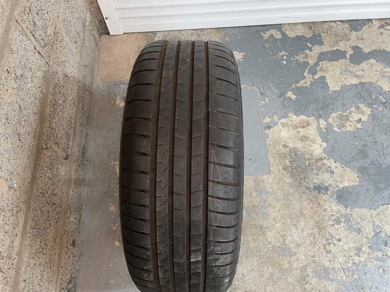 Mercedes glc  Alloy rim with a good tyre