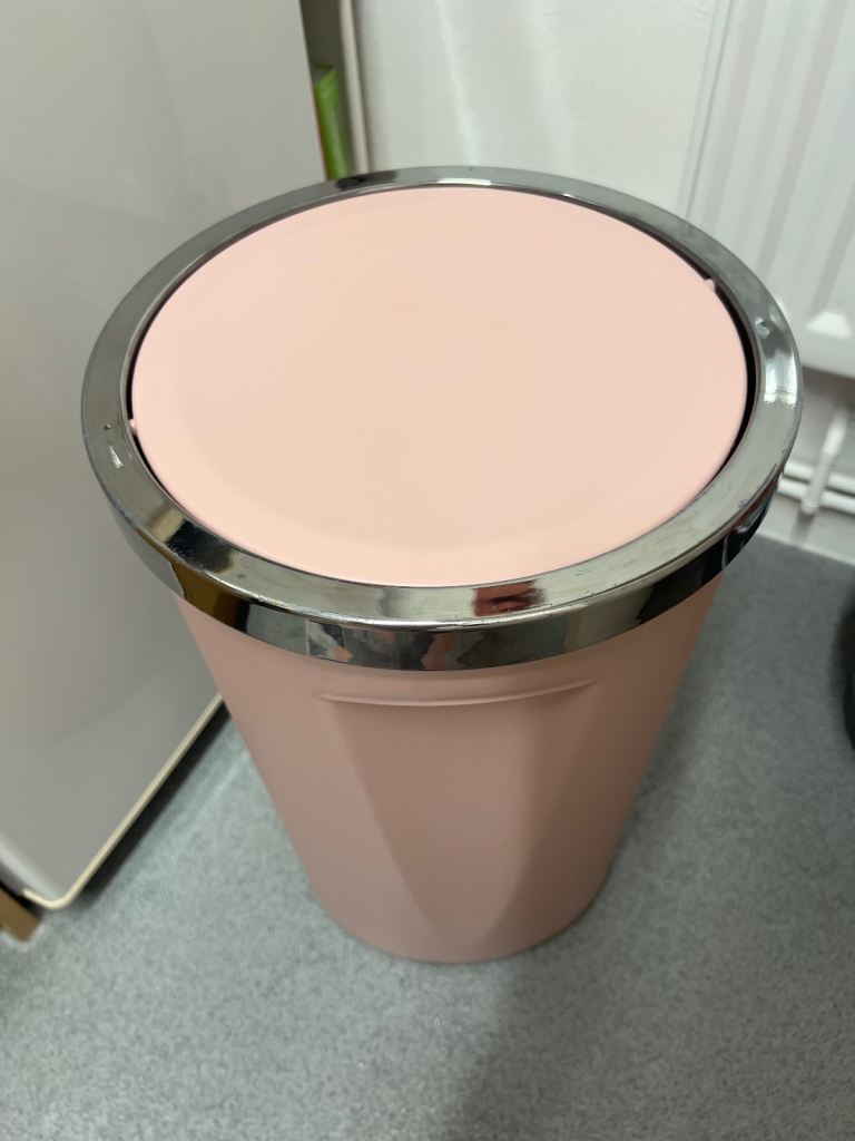 Dunelm 35L Plastic Swing Lid Bin