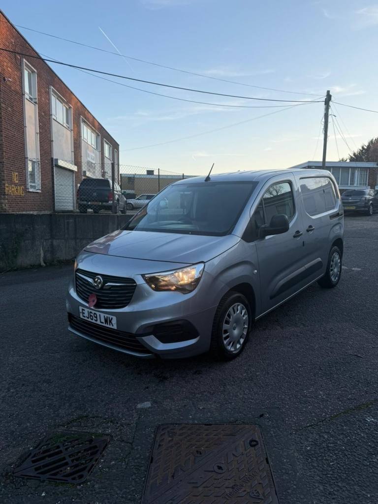 2019 Vauxhall Combo 1.2 Turbo 2000 Sportive Panel Van 4dr Petrol Manual L1 H1 Euro 6 (s/s) (110 P...