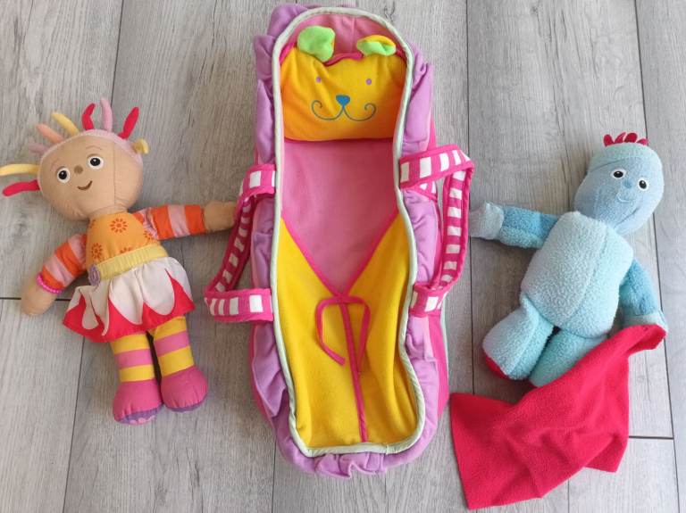 ORIGINAL IGLE PIGGLE AND UP'S E DAISY FROM THE NIGHT GARDEN COMES WITH CARRY BED