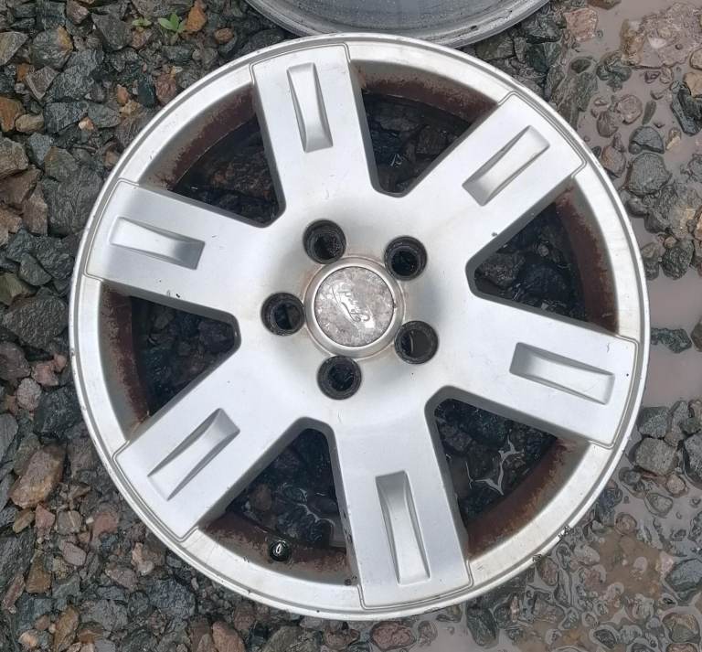 ORIGINAL FORD ALLOYS WHEELS FITS ANY FORD 5 HOLES 16" SIZE