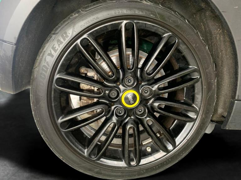 2022 MINI Hatch 135kW Cooper S Level 2 33kWh 3dr Auto HATCHBACK ELECTRIC Automatic