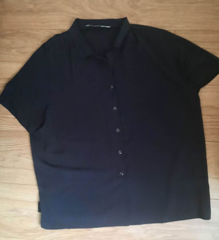 Holmewood size 22 black blouse