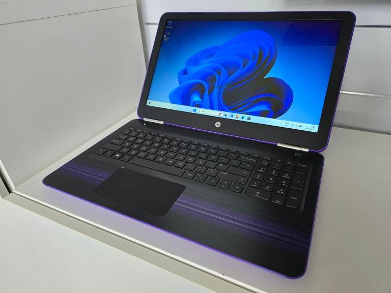 HP Pavilion 15-au070 15inch laptop Intel i3, 8GB Ram Win 11