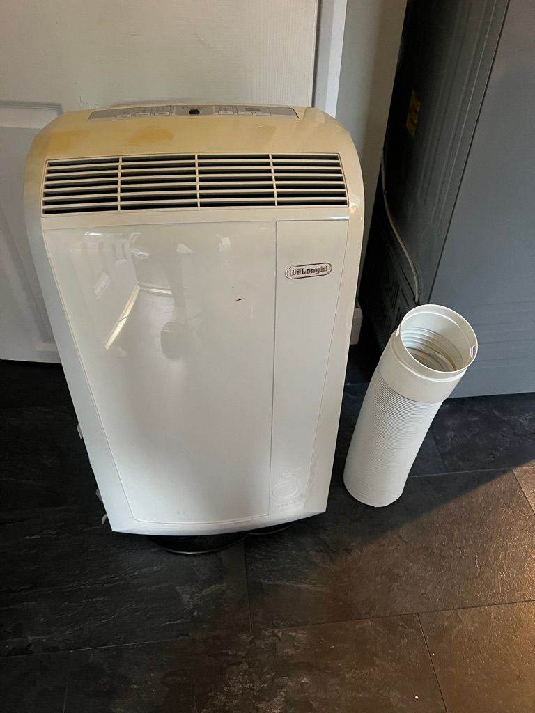 DeLonghi Pinguino Portable Air Conditioner Eco PAC N82