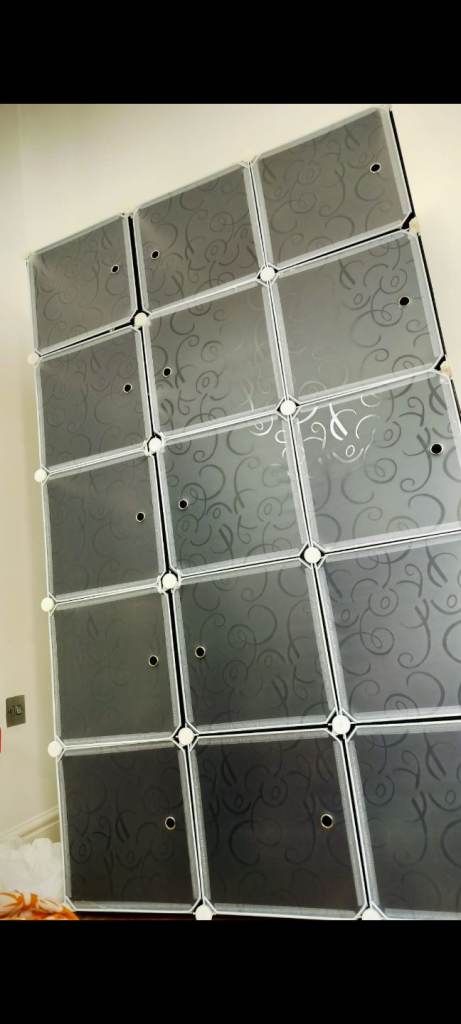 Cube Storage Unit - Good Condition