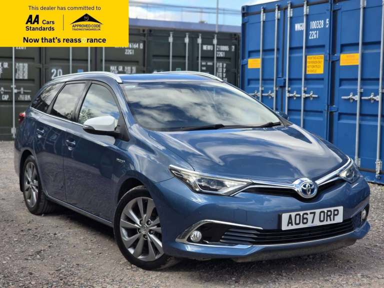 2017 Toyota Auris 1.8 VVT-h Excel Touring Sports 5dr Petrol Hybrid CVT Euro 6 (s/s) (136 ps) Esta...
