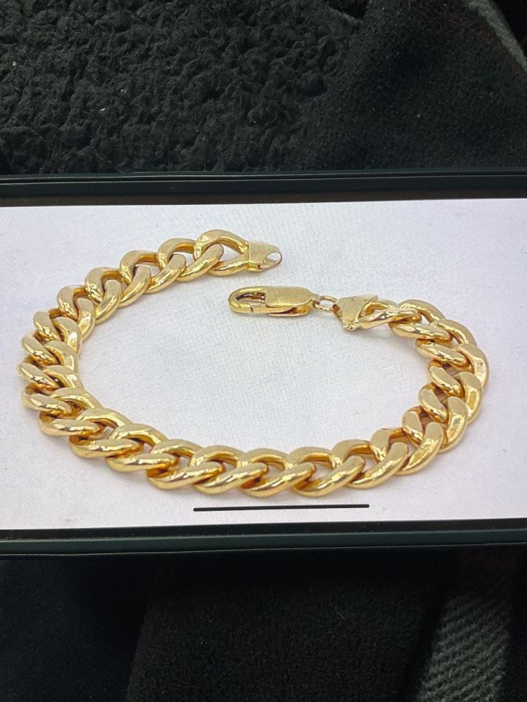18ct gold curb bracelet