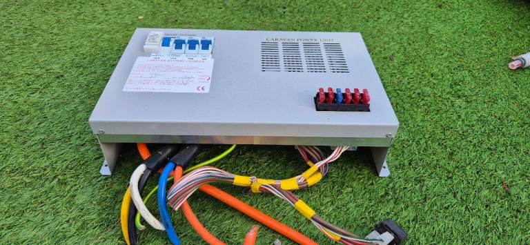 POWERPART, ZIG CPU 1250 POWER MASTER, CPU CARAVAN POWER UNIT - battery charger for camper caravan.