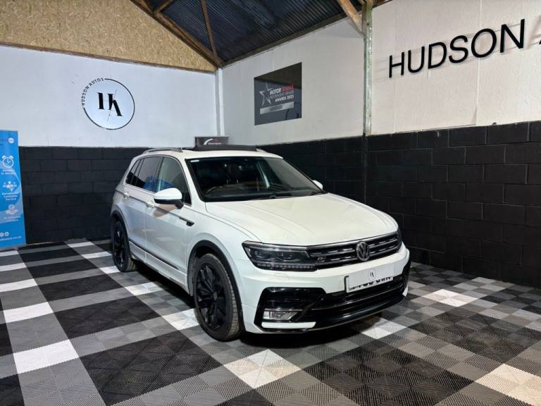 2016 Volkswagen Tiguan 2.0 TDI BlueMotion Tech R-Line SUV 5dr Diesel DSG Euro 6 (s/s) (150 ps) ES...