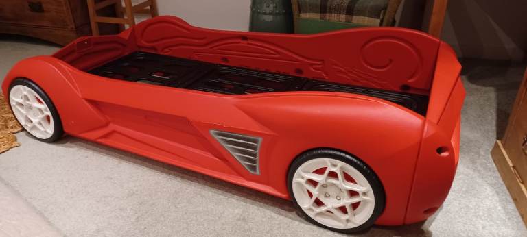 Child's CAR bed