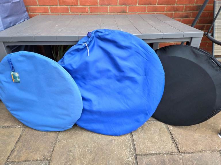 3 Foldable photo backdrops