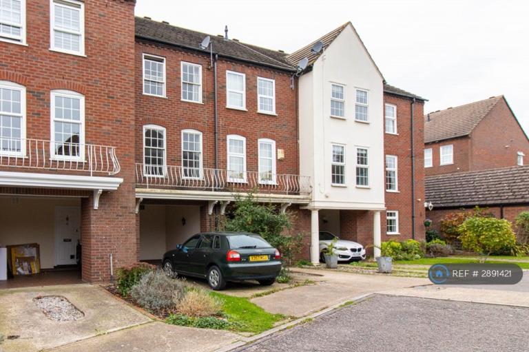 3 bedroom house in Post Lane, Twickenham, TW2 (3 bed) (#2891421)