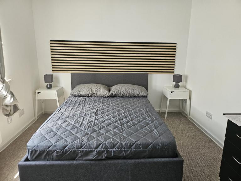 Beautiful Big One Bedroom Flat for Rent on Maryhill Road