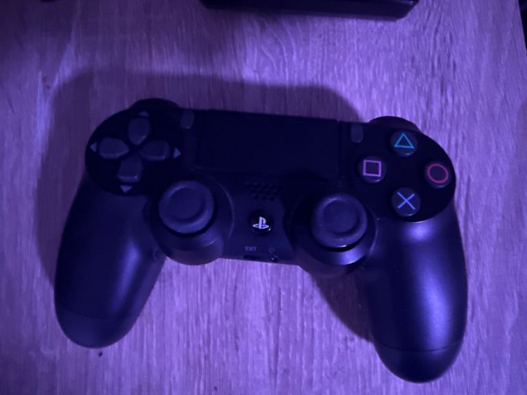 PS4 Sony controller-fully working-zero stick drift