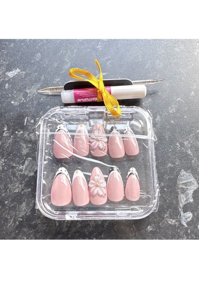 New Press-On Nails with Glue and File