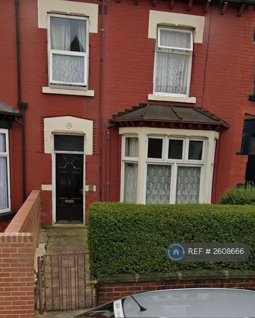 1 bedroom flat in Mexborough Avenue, Leeds, LS7 (1 bed) (#2608666)