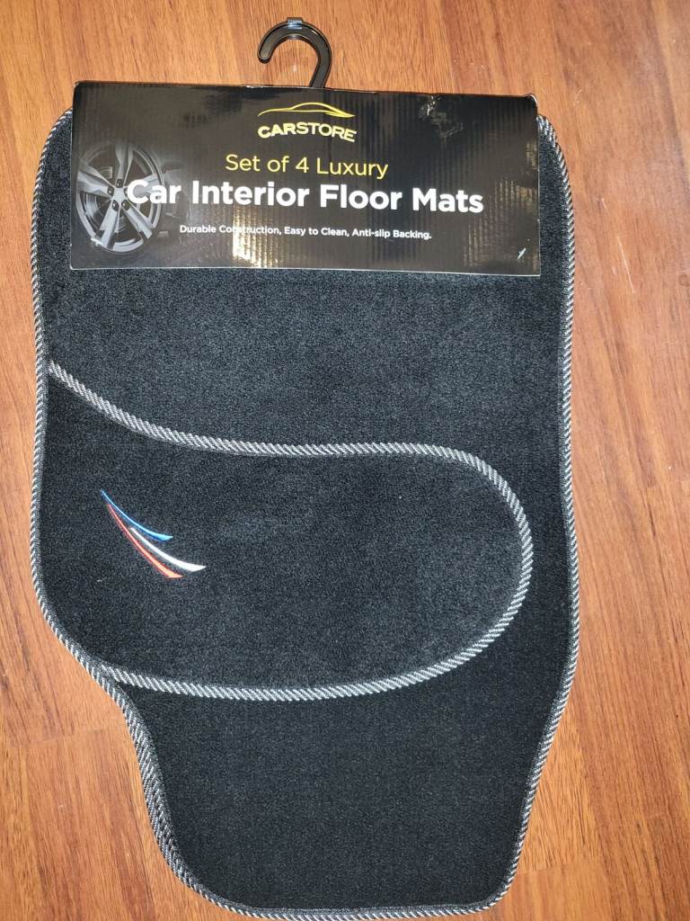 Brand New Car Mats - UNIVERSAL - Full Set with anti slip backing