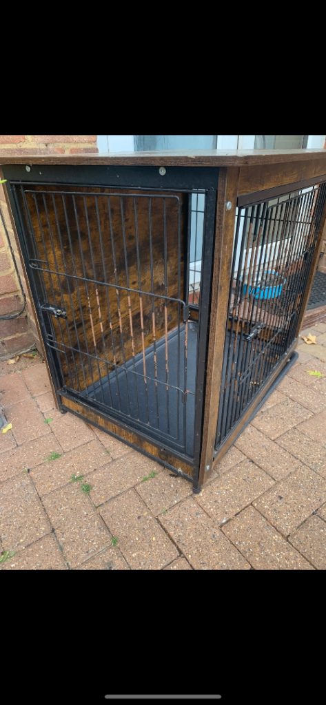 Dog and puppy crate 