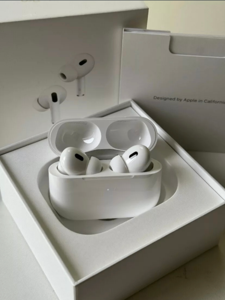 Highe quality airpods with noise cancellation feature volume control and water resistant 